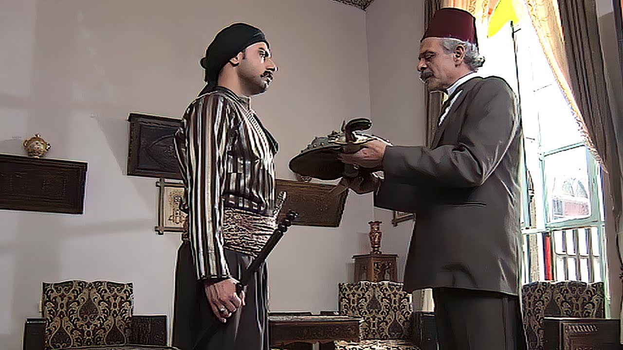 العكيد شاهر وقف بوجه الدرك متل السبع مع أبو خيرو و خلصو الرجال من حبل المشنقة