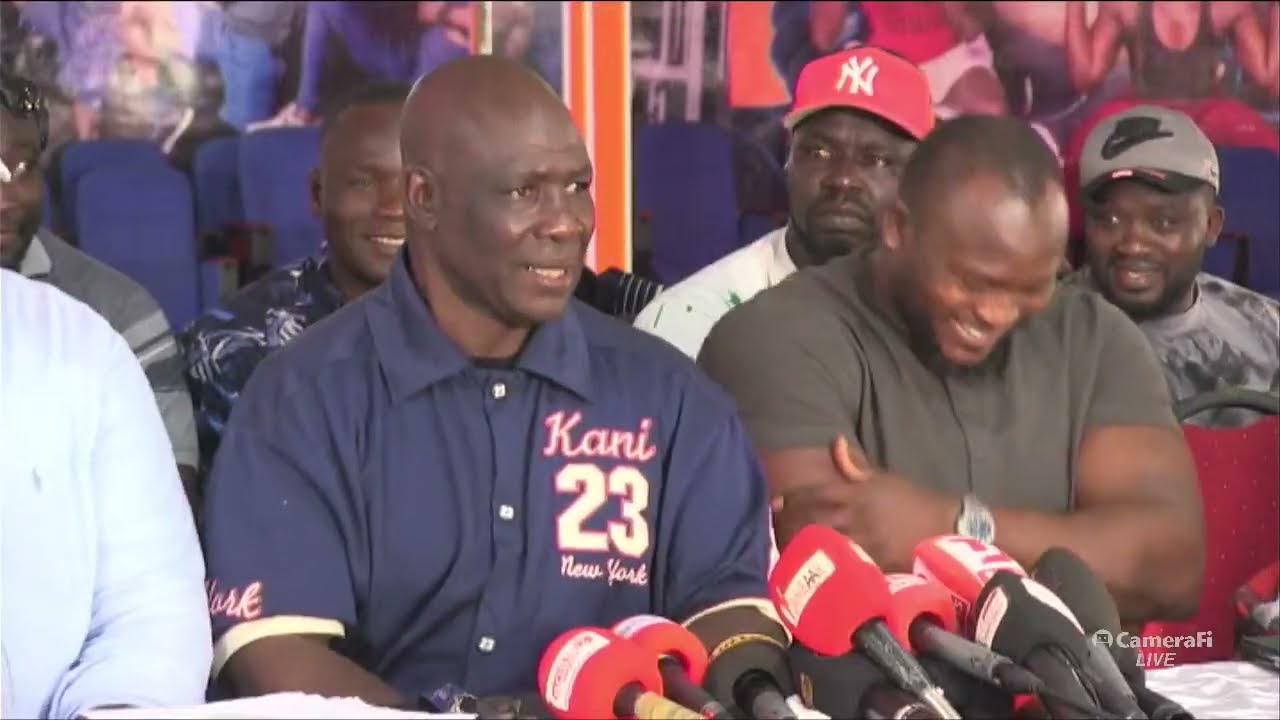 A mourir de Rire😂Devant Modou Lo père Mansour Diop raille Balla Gaye2 Bako Eumeu séne di...