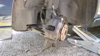 Changing Brake Pads Rotors On 2005 Volvo S60 25L Turbo Awd - Part 1