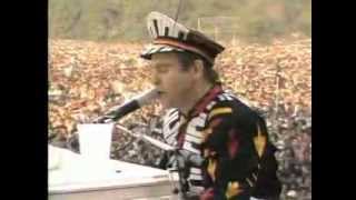 Elton John - Someone Saved My Life Tonight Central Park 1980 