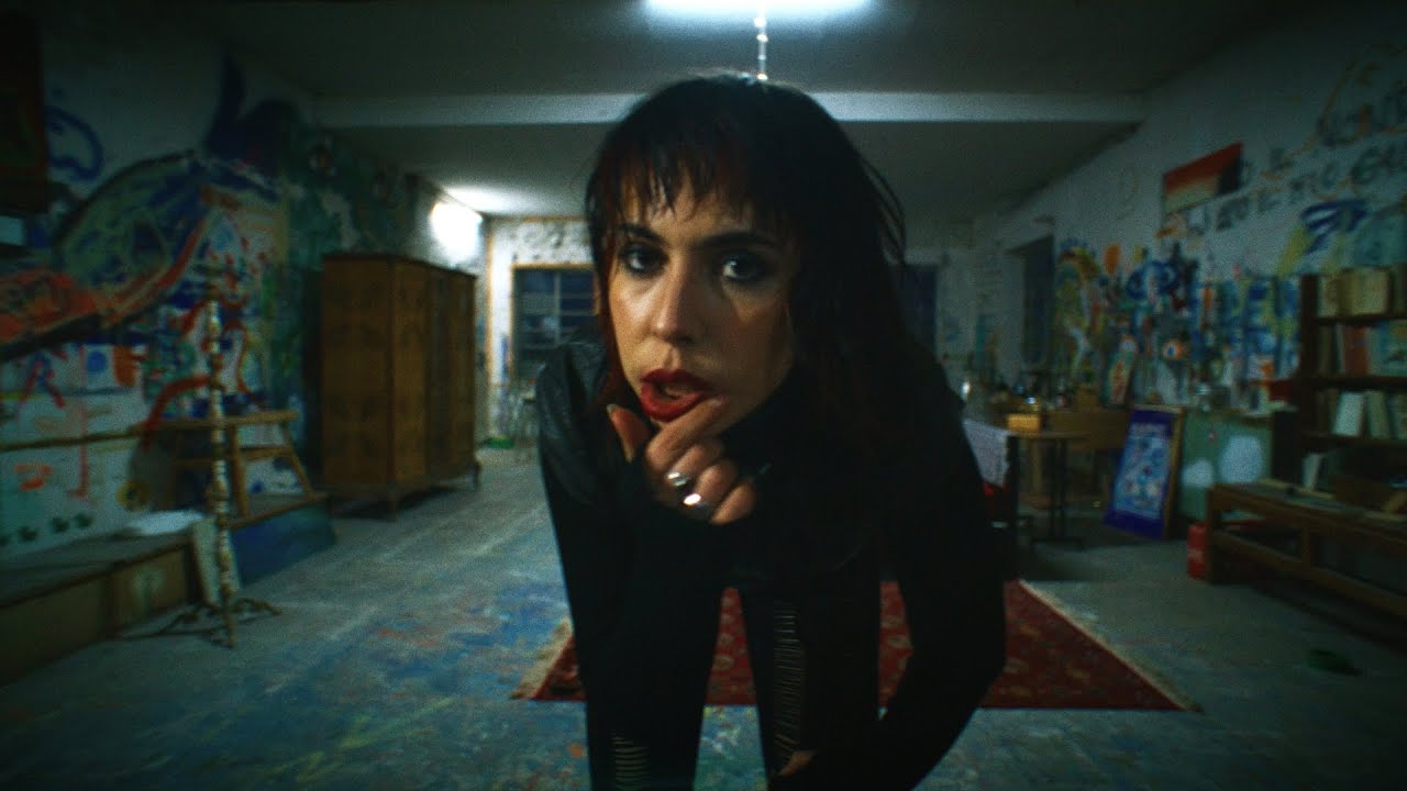 Watch Lamante - Rossetto on YouTube Watch Lamante - Rossetto on YouTube
