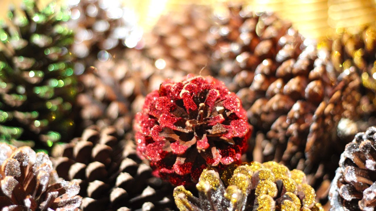 Yarn-Wrapped Pinecones - A Pretty Fix