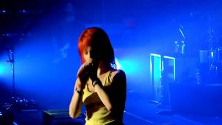 Hayley Tells Everyone To Stand Up