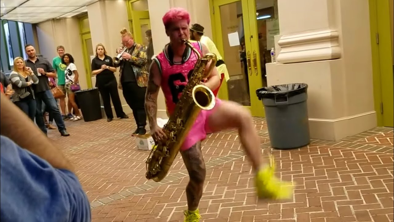 Leo P - too many zooz