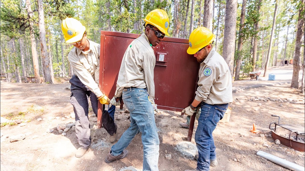 Minute Out In It: Installing Bear Boxes