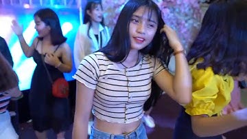 Mình Bước Qua Đời Nhau Remix - Lê Bảo Bình - Quẩy rất xung tại đám cưới