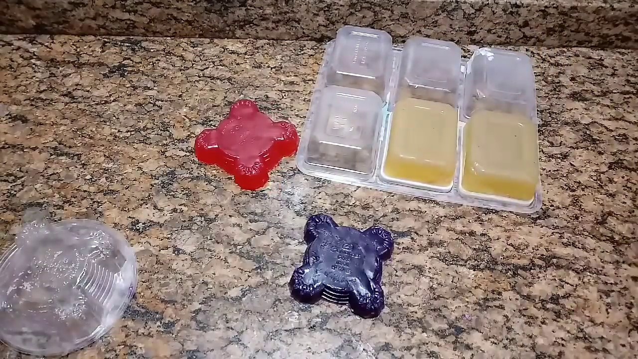 sabonete glicerinado feito com a base caseira \ ione