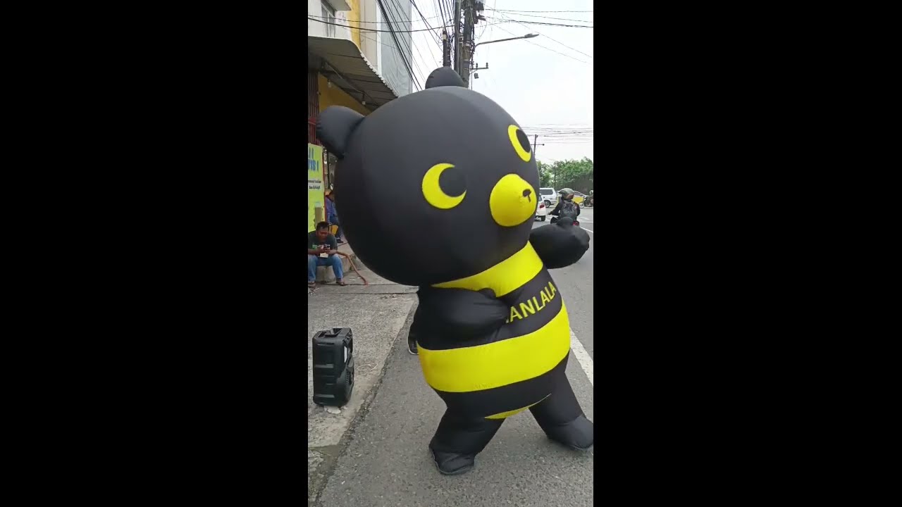 TINGKAH LUCU BADUT TIANLALA ICE CREAM•JOGED BARENG KETUA😂 #vlog #Gevlog