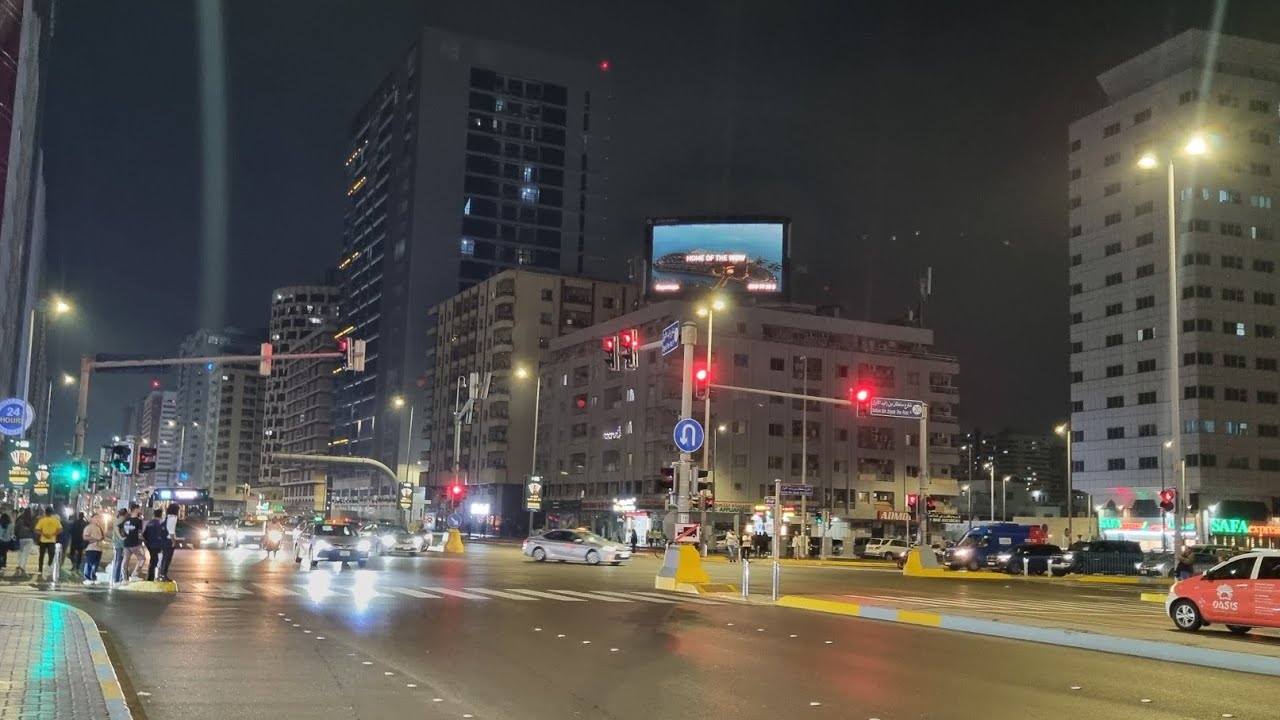 ABUDHABI CITY:HAMDAN CITY CENTER:Night walking tour||United Arab Emirates 