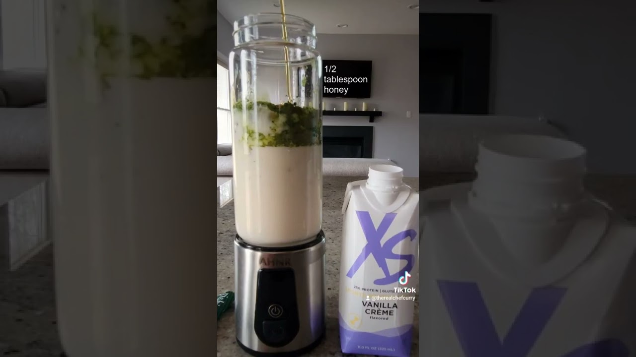 Easy and Simple Matcha Smoothie 😋 