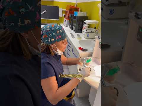 Video Personalizziamo insieme un apparecchio per bambini nel laboratorio del dentista?