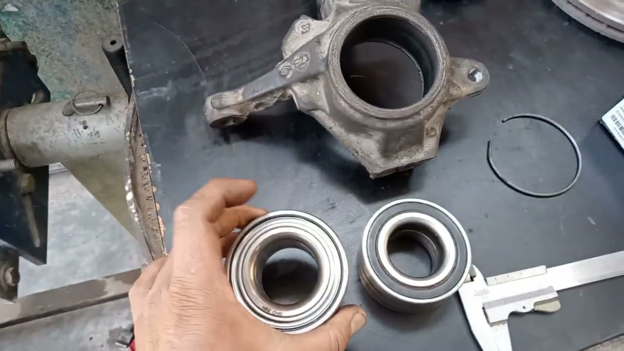 Ruido o ronquido en la llanta delantera, Balero de la rueda delantera de un PLATINA