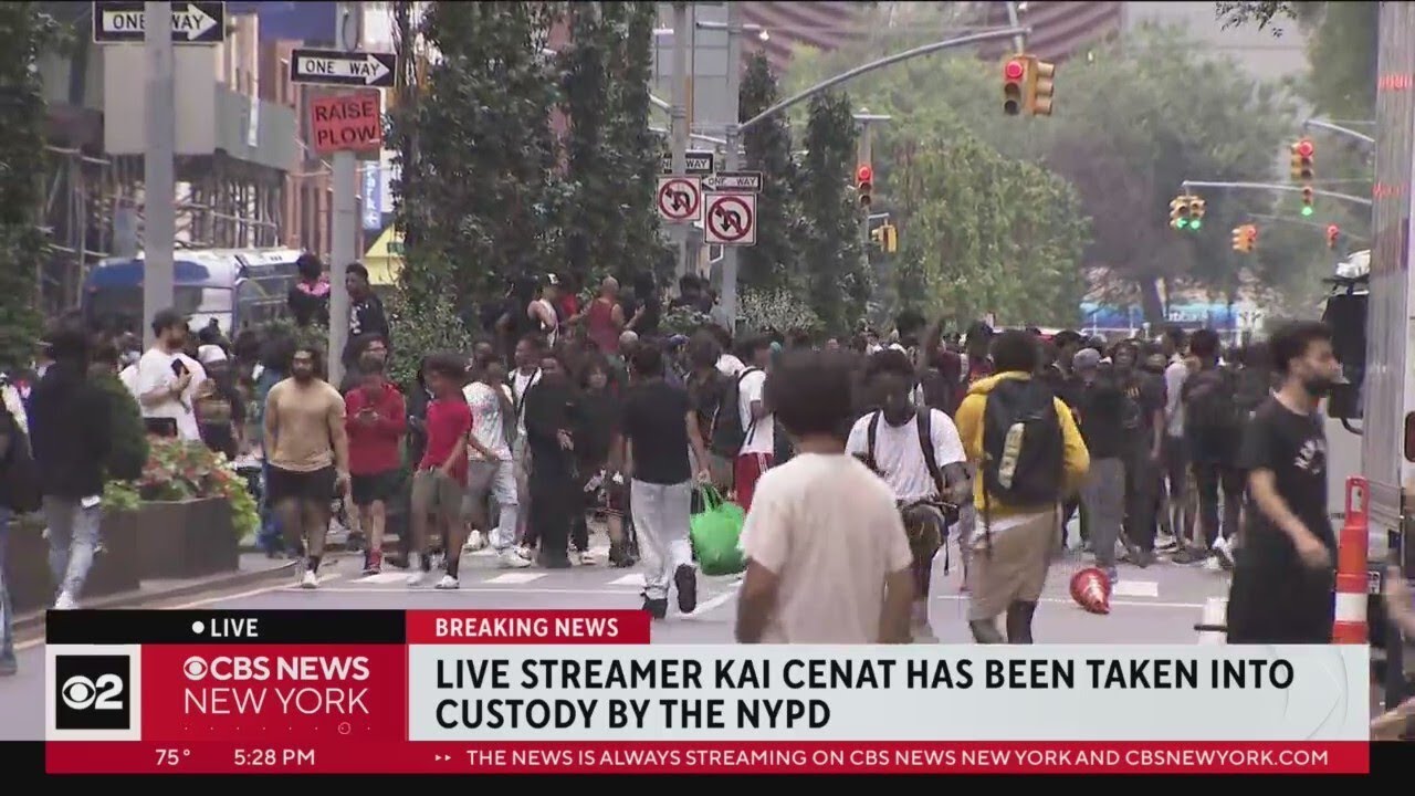 NYPD trying to disperse massive crowd in Union Square