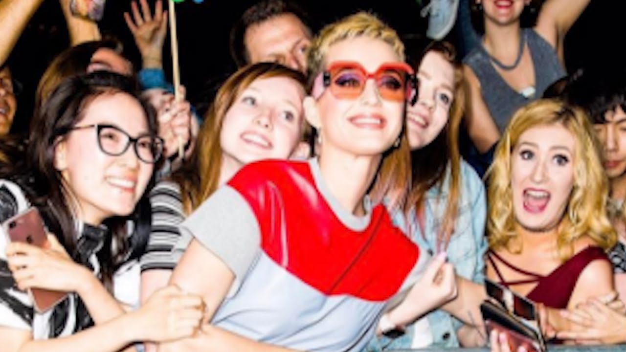 Katy Perry OWNS TWITTER With 100 Million Followers! - YouTube