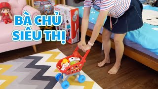 Chị Thơ Nguyễn Bán Hàng Ở Siêu Thị Mini