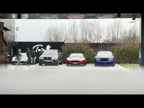 Autoridades romenas apreendem carros de luxo de Andrew Tate