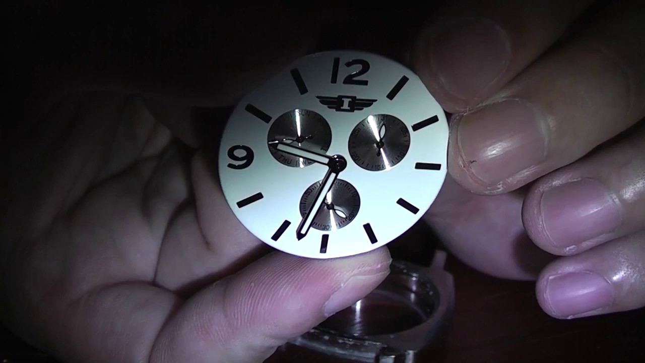 How to open an Invicta watch - YouTube