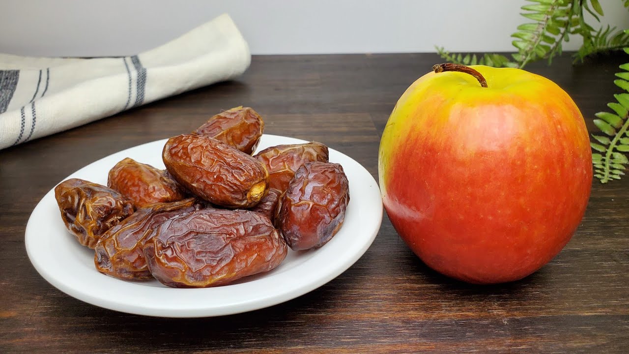 عملت تحلية رمضانية بارده بالتمر والتفاح🤔 ما توقعت النتيجة تتطلع كذا 😮