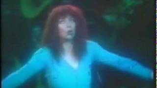 Kate Bush   Moving Live At Hammersmith Odeon, London, England, 13 4 79