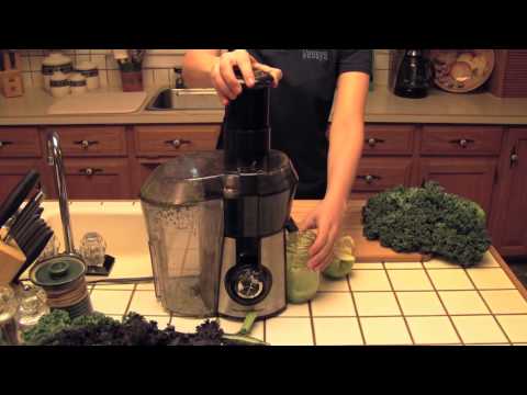 oh-kale-yeah-juicing-recipe-from-veseys