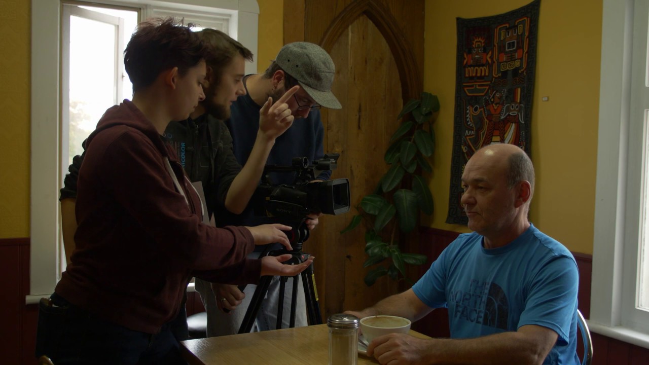 PUB KINO 4 -Où et le preneur de son ?