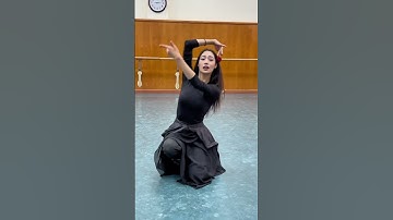 Thumbnail of Uyghur dance - Oynasun