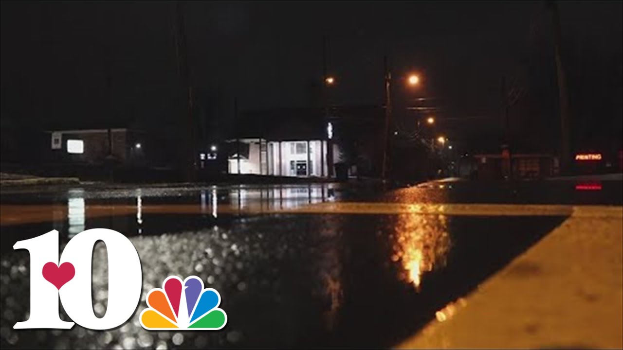 Sevier County crews monitor slick roads, prepare for frigid temps - YouTube