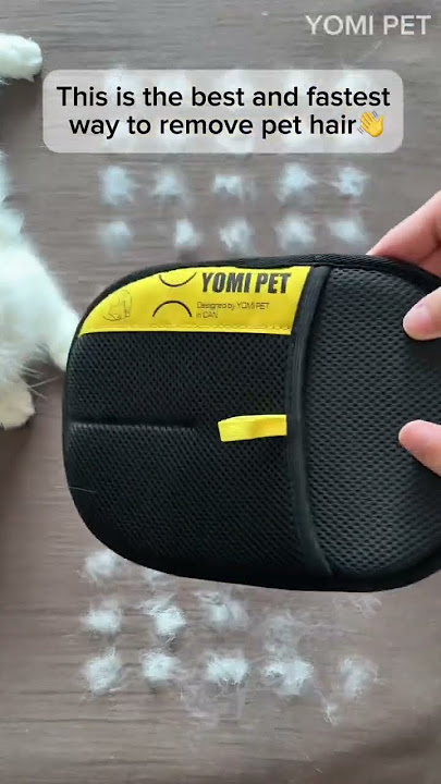 This is the most effortless pet hair removal tool I have used so far👏🏻#cat #petbrush #cleaning