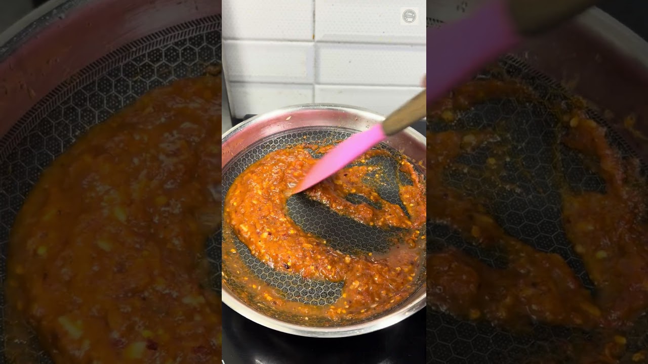 Wheat Pizza | Veg Pizza | Homemade Pizza Sauce | Homemade Pizza|#pizza #wheatpizza #ytshorts #shorts — The Flavor Odyssey YouTube video