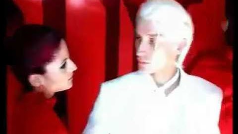 Nokia 7260 Commercial