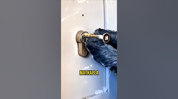 He Found a Safe Hidden in the Wall!💰😱