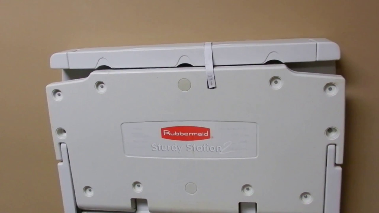 rubbermaid baby changing station