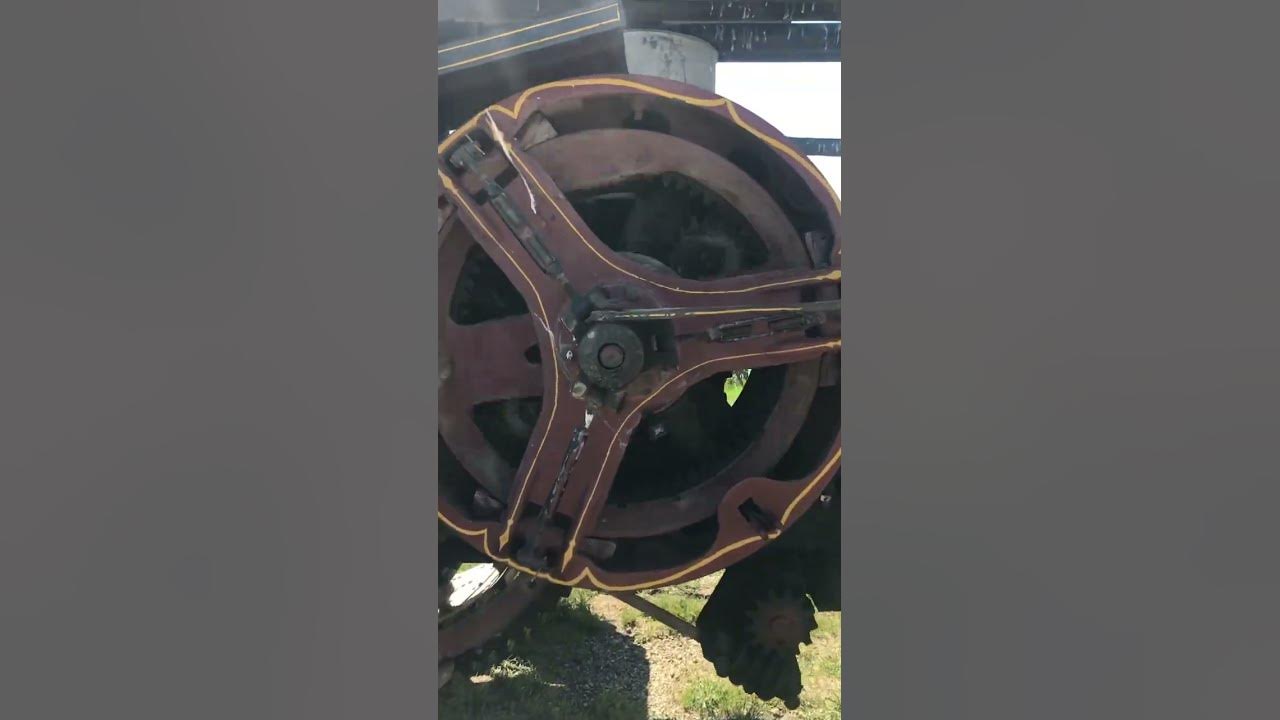 Transmission System of a 1908 HartParr 3060 Giving One Gear