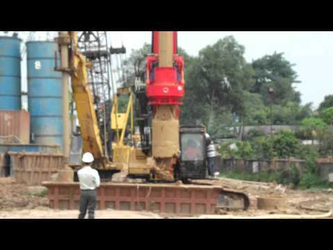 Video MÁY KHOAN CỌC NHỒI KHOAN ĐÁ - LH:0946.234.890 - youtube
