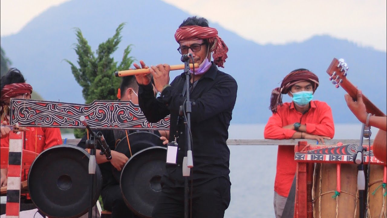 Tribut to Nahum Situmorang, Sarune Bolo Tumba Goreng YouTube