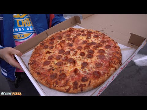 Leon's Italian Bistro & Pizza pizza