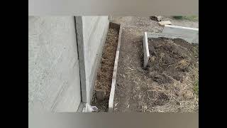 Высокая грядка из бетонного забора