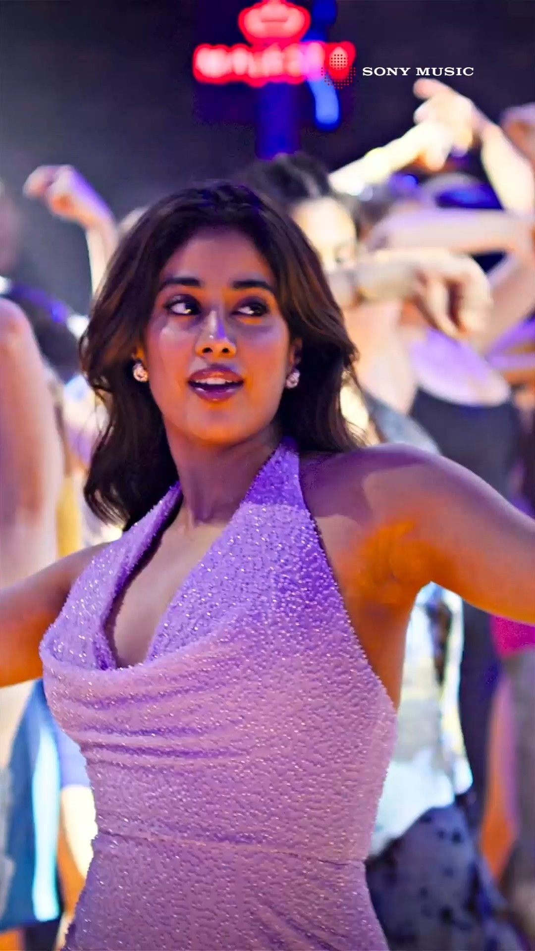 Epic track, epic vibes! Shaukan is all you need ?? #janhavikapoor #jubinnautiyal #nehakakkar