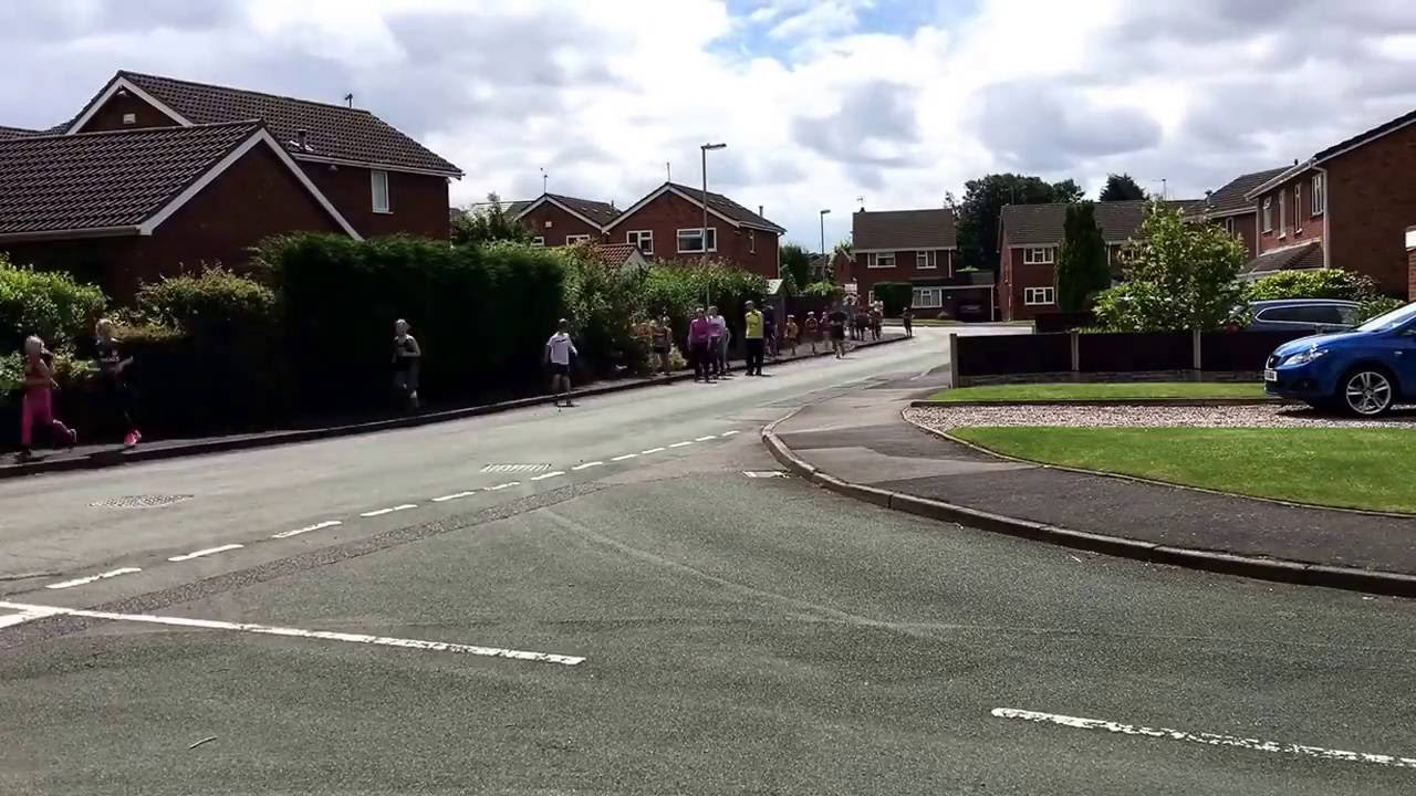 Penkridge Fun Run 2016 from Newlands Close YouTube