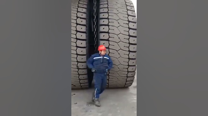 БелАЗ 75710 - самый большой карьерный самосвал на планете.