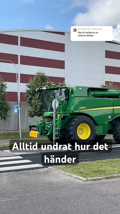 Stor pansar grävmaskin kör ner lampa och stolpe #fördig #roligaklipp #svenskaklipp #sverige