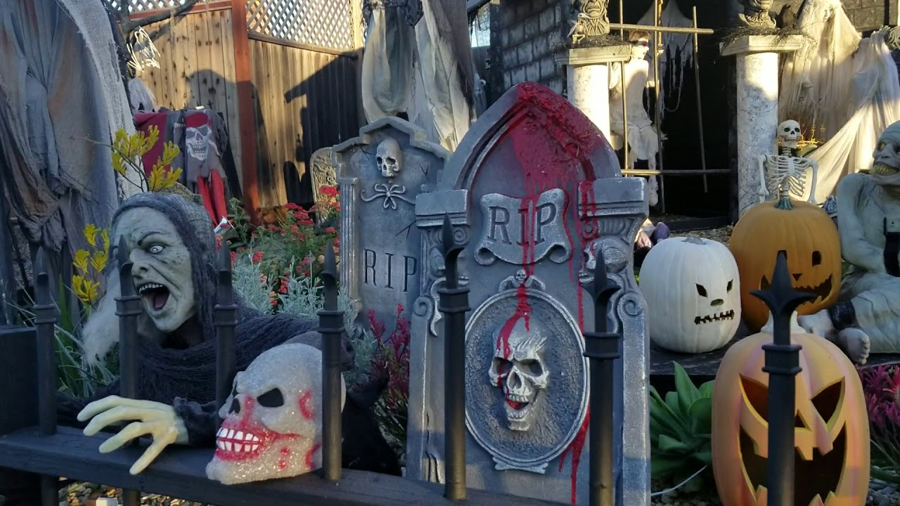 Halloween yard display 2018 ! Day time walk through