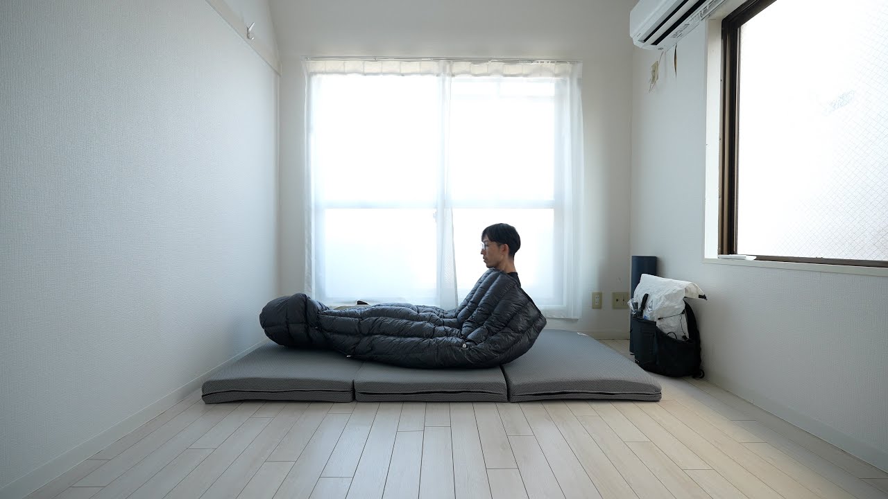 The extreme minimalist's new mattress life - YouTube