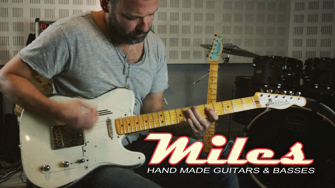 Kovová kytara Steelcaster Olympic White - Miles Guitars  (hraje Olda Krejčoves)