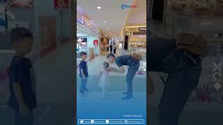 Momen Gemes Ketika Ayah Mencoba Merayu Putri Kecilnya Yang Lagi Ngambek