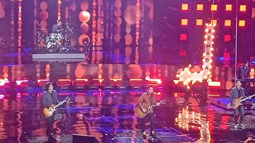 Harus nya ku di sana by armada band