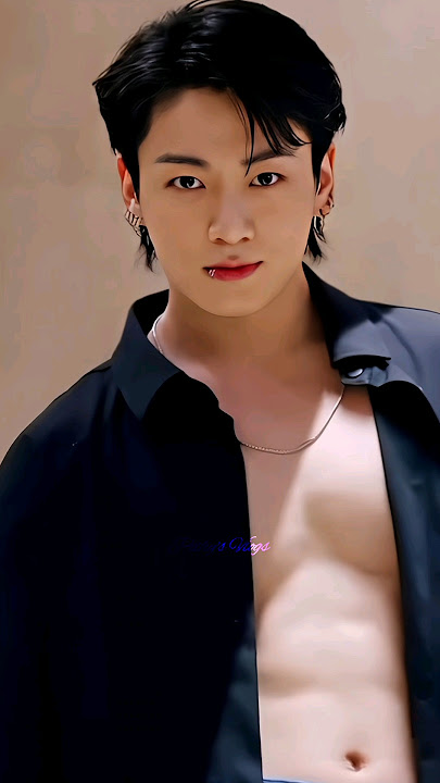 Raka Taka Taka😉jungkook showing his six pack abs🔥 #shorts #bts #jk #jungkook #trending #ytshorts