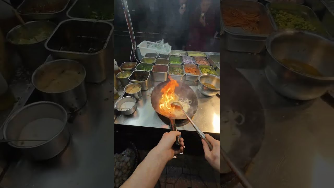 The satisfying sounds of sizzling fried rice. 2026-01-12 