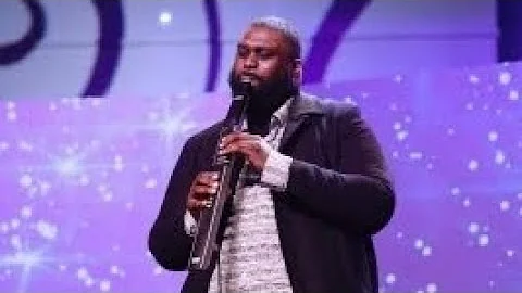 DeAnthony McGee performing Speak to my heart at Co...