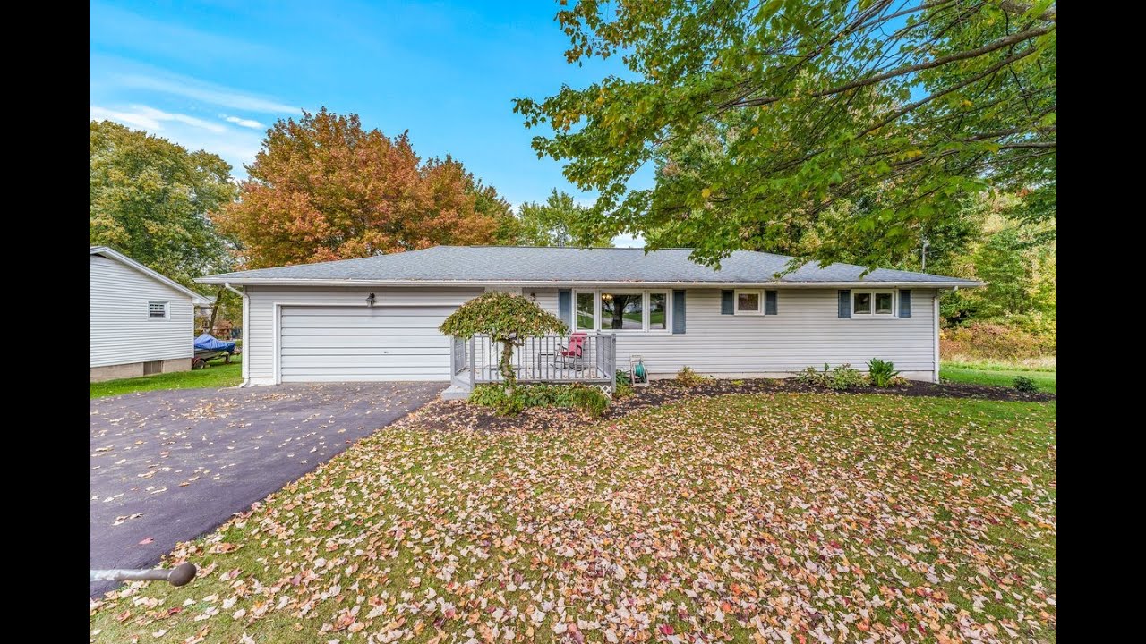 3825 Morefield Rd Hermitage PA 16148 l Homes for sale in Hermitage PA